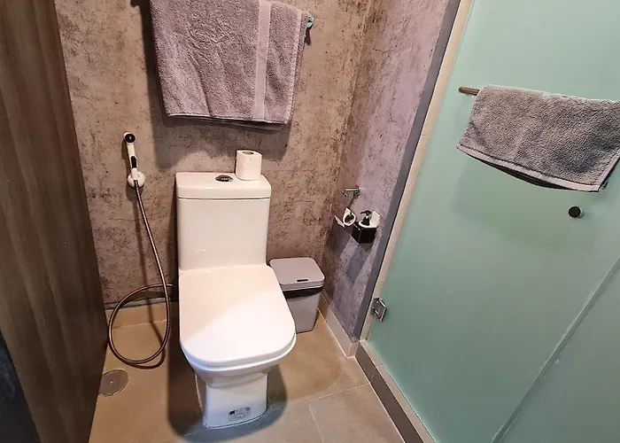 Aparthotel Queen Bedroom, Pool, Gym & Amazing View Makati